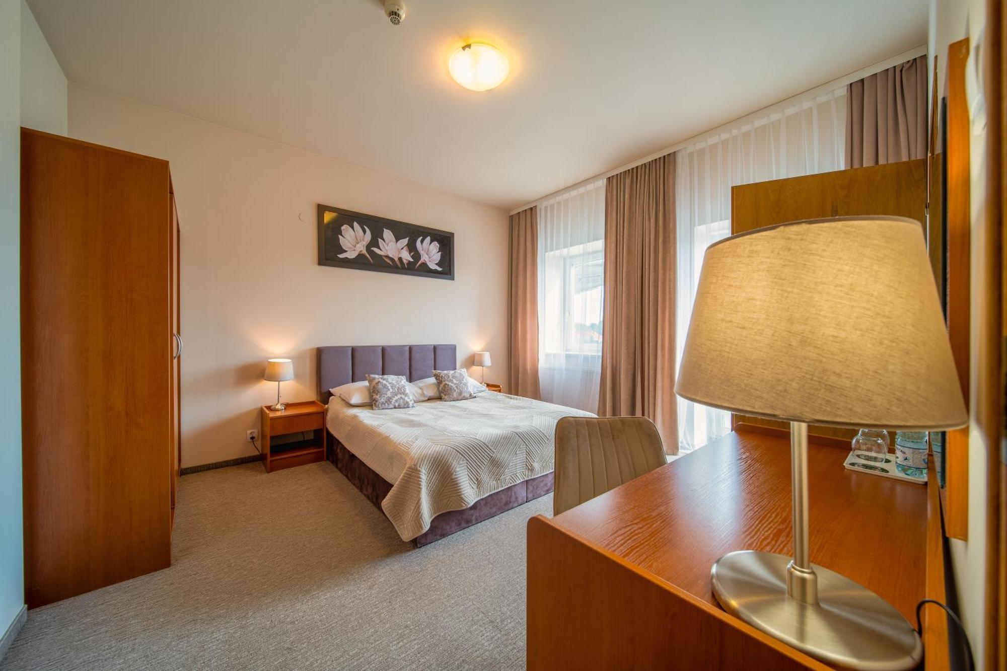 Hotel Gromada Radom Centrum Buitenkant foto