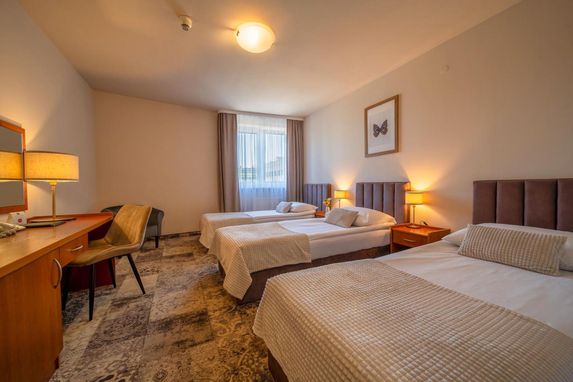 Hotel Gromada Radom Centrum Buitenkant foto
